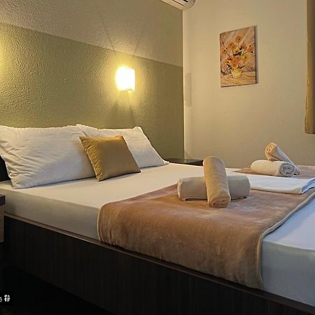 La Pietra Family Hotel เมจูโกเรีย ห้อง รูปภาพ