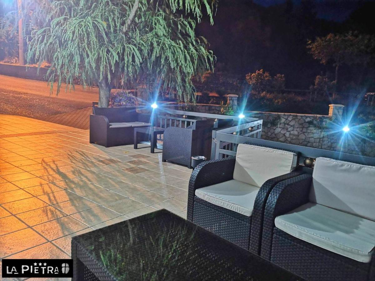 La Pietra Family Hotel เมจูโกเรีย ภายนอก รูปภาพ