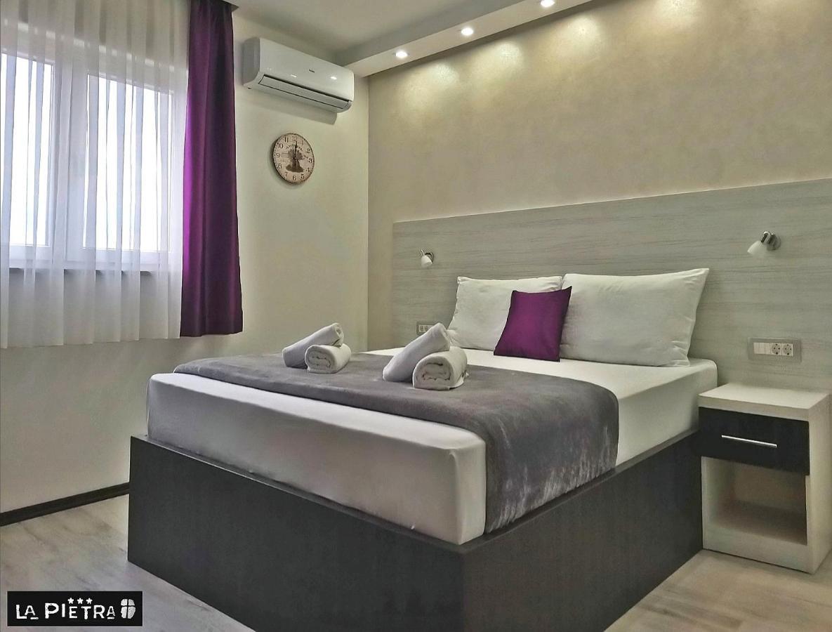 La Pietra Family Hotel เมจูโกเรีย ภายนอก รูปภาพ