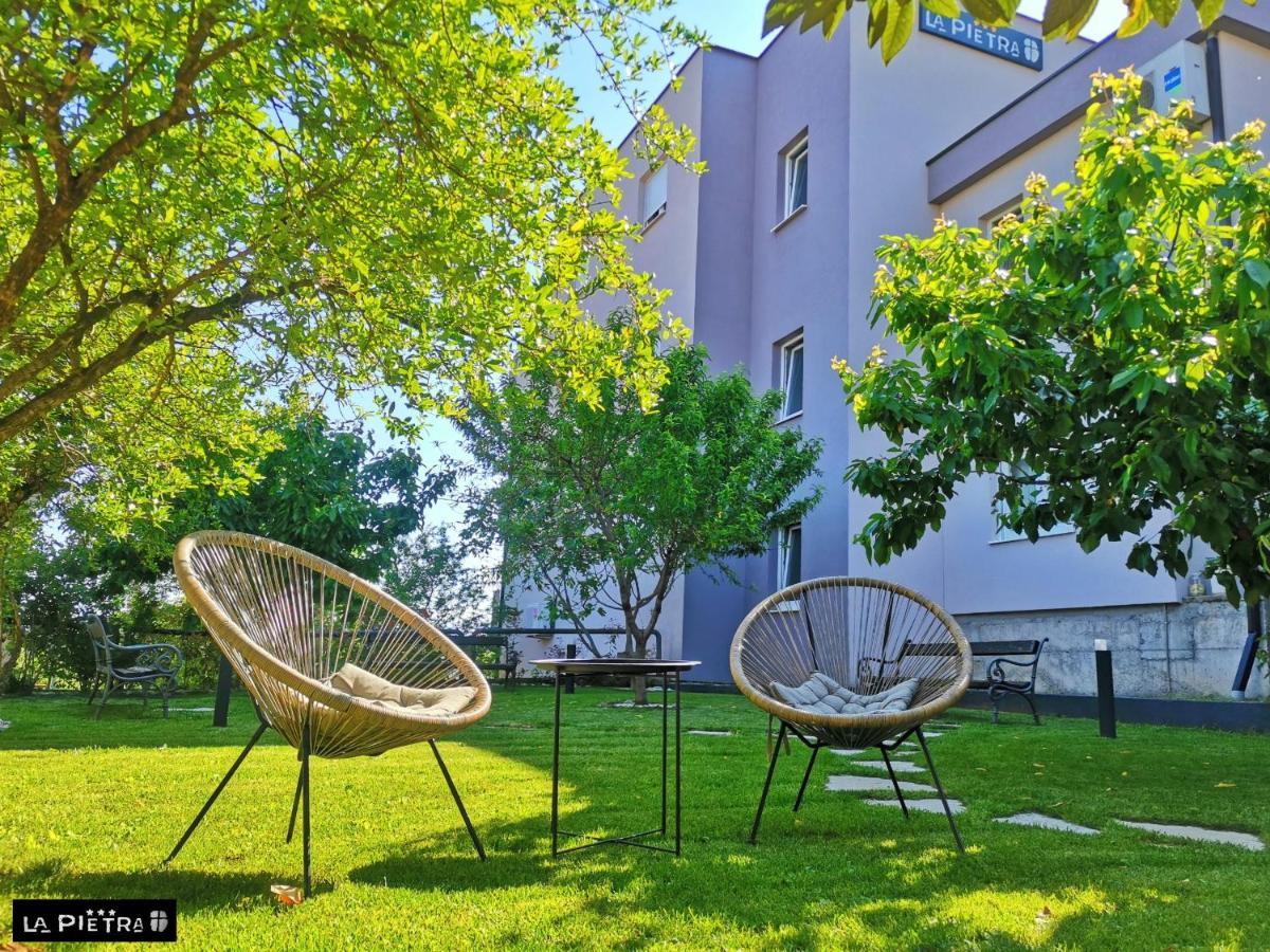 La Pietra Family Hotel เมจูโกเรีย ภายนอก รูปภาพ