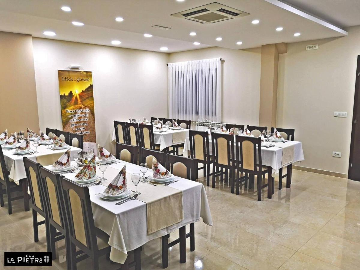 La Pietra Family Hotel เมจูโกเรีย ภายนอก รูปภาพ
